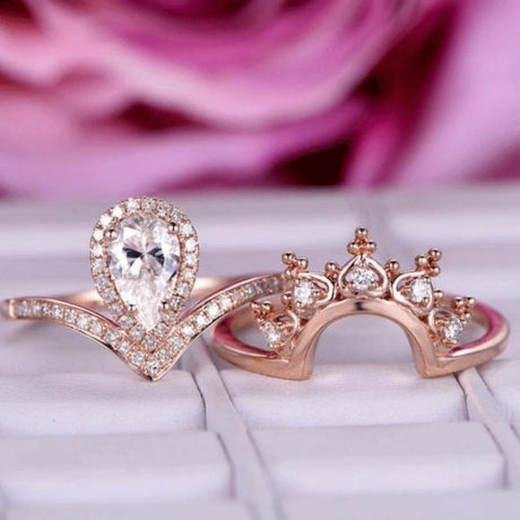 *18K Rose Gold Diamond Pear Cut Crown 2PC Ring Set - Picture 2 of 5